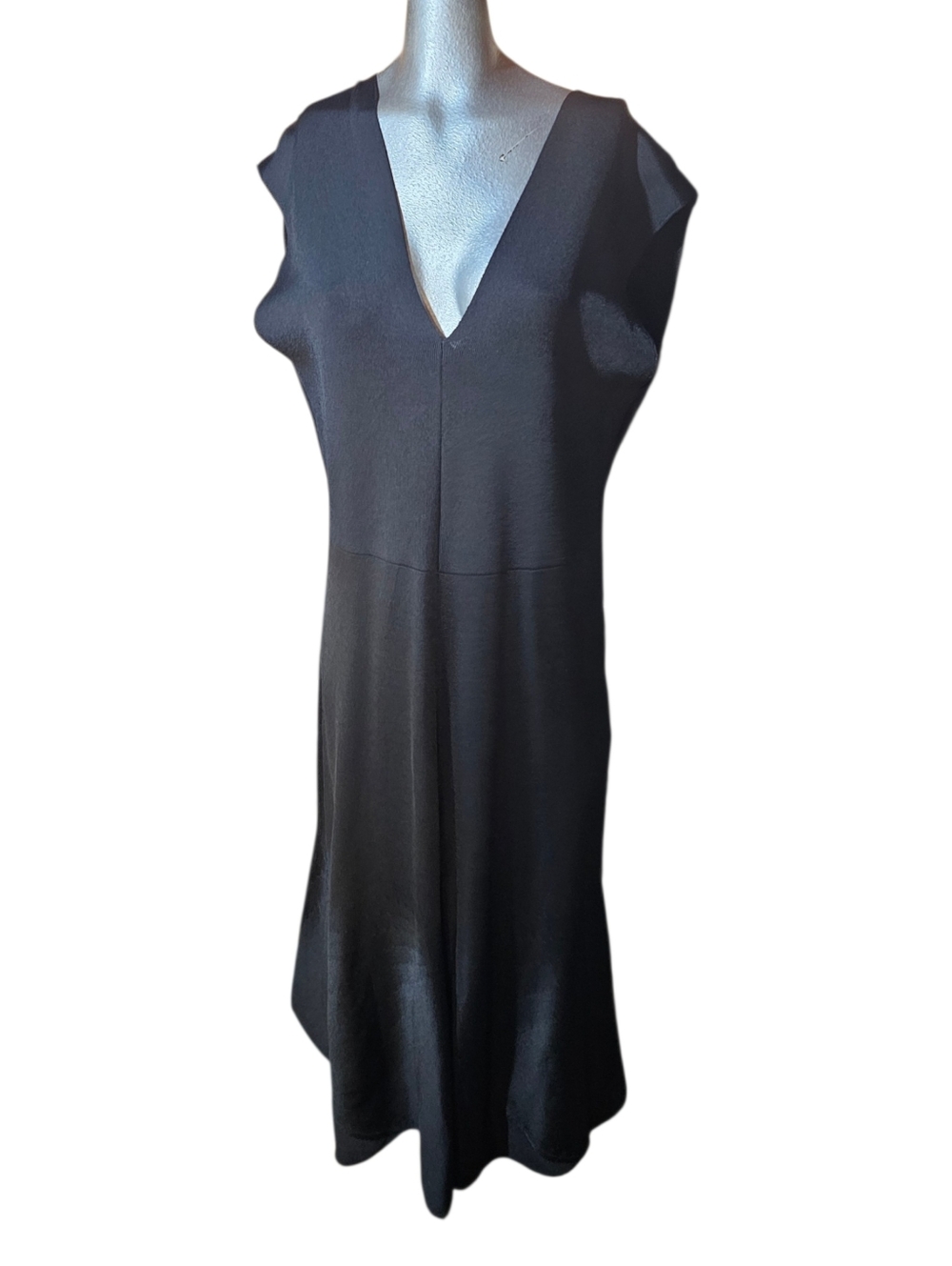 Victoria Beckham NWT Black Flare Midi Dress